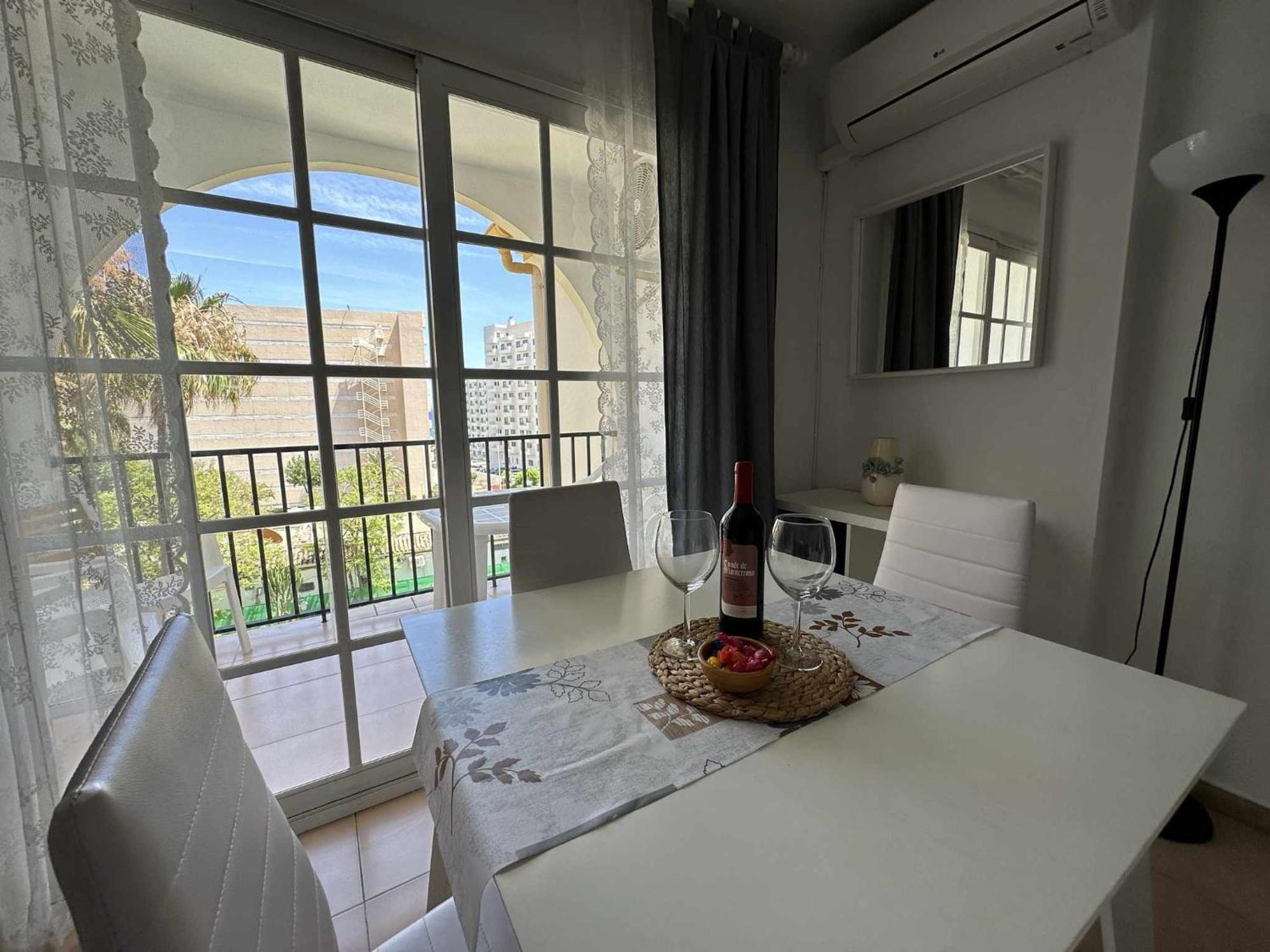 Apartamento La Carihuela A 2 Minutos De La Playa Torremolinos Exterior photo