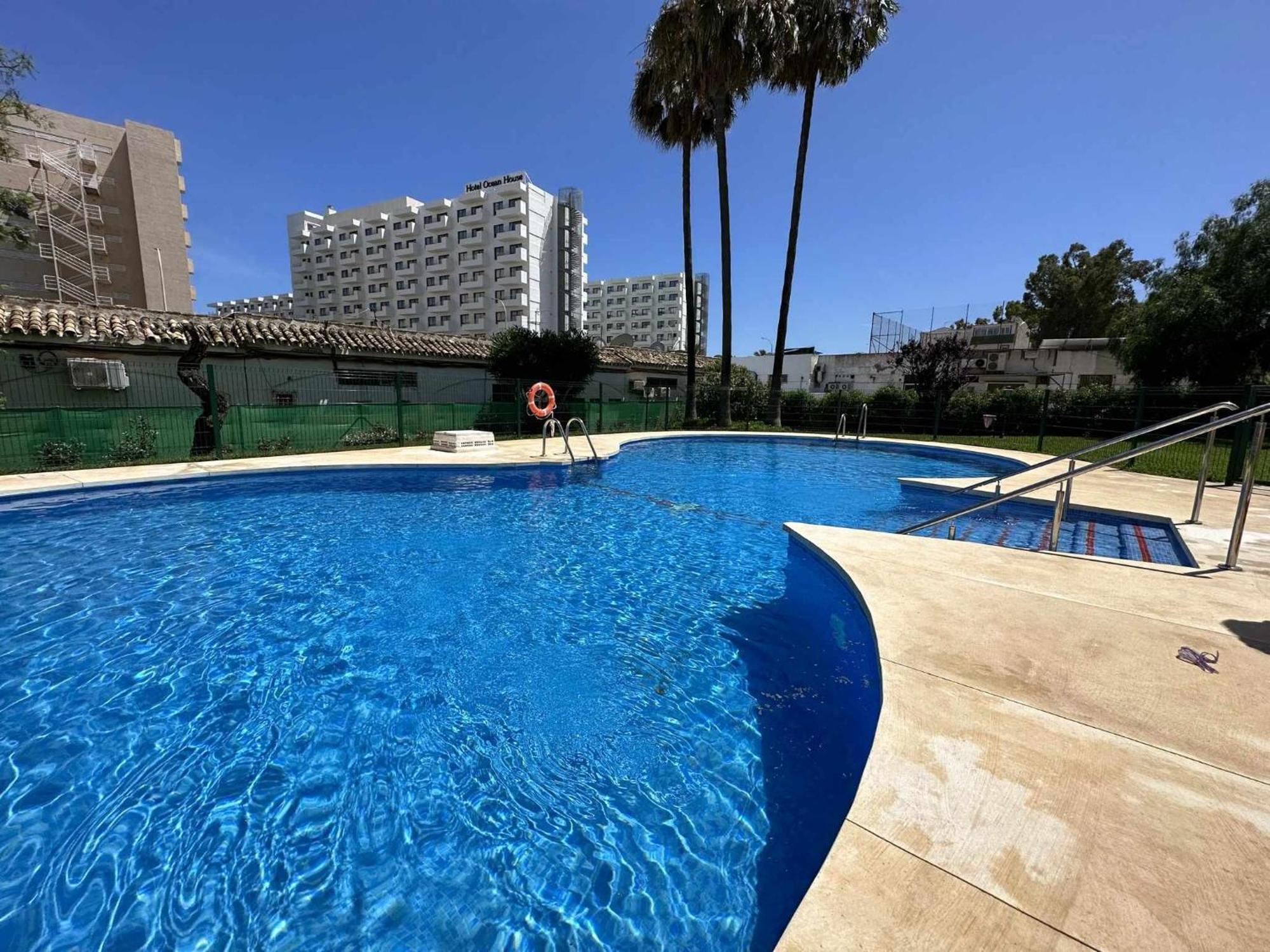 Apartamento La Carihuela A 2 Minutos De La Playa Torremolinos Exterior photo